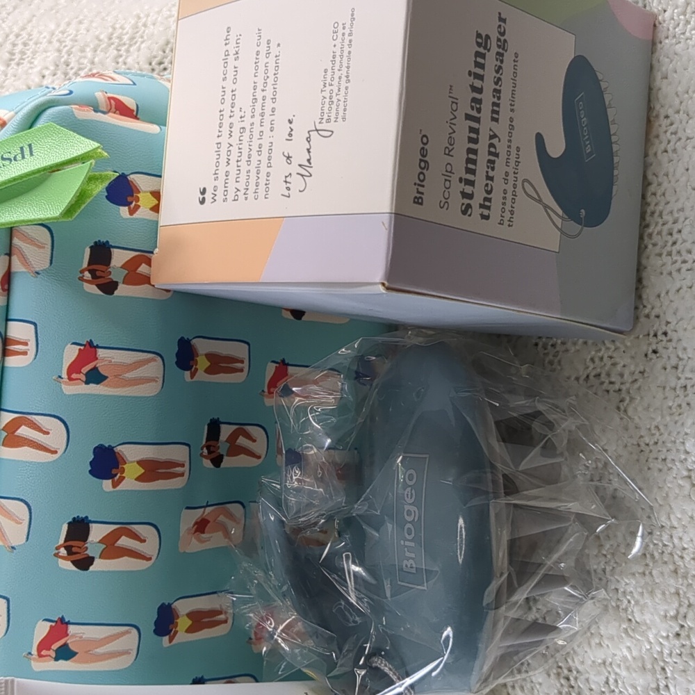Briogeo Scalp Revival Bundle, 2x 59ml/2.0fl oz & Massager Tool - Picture 5 of 12